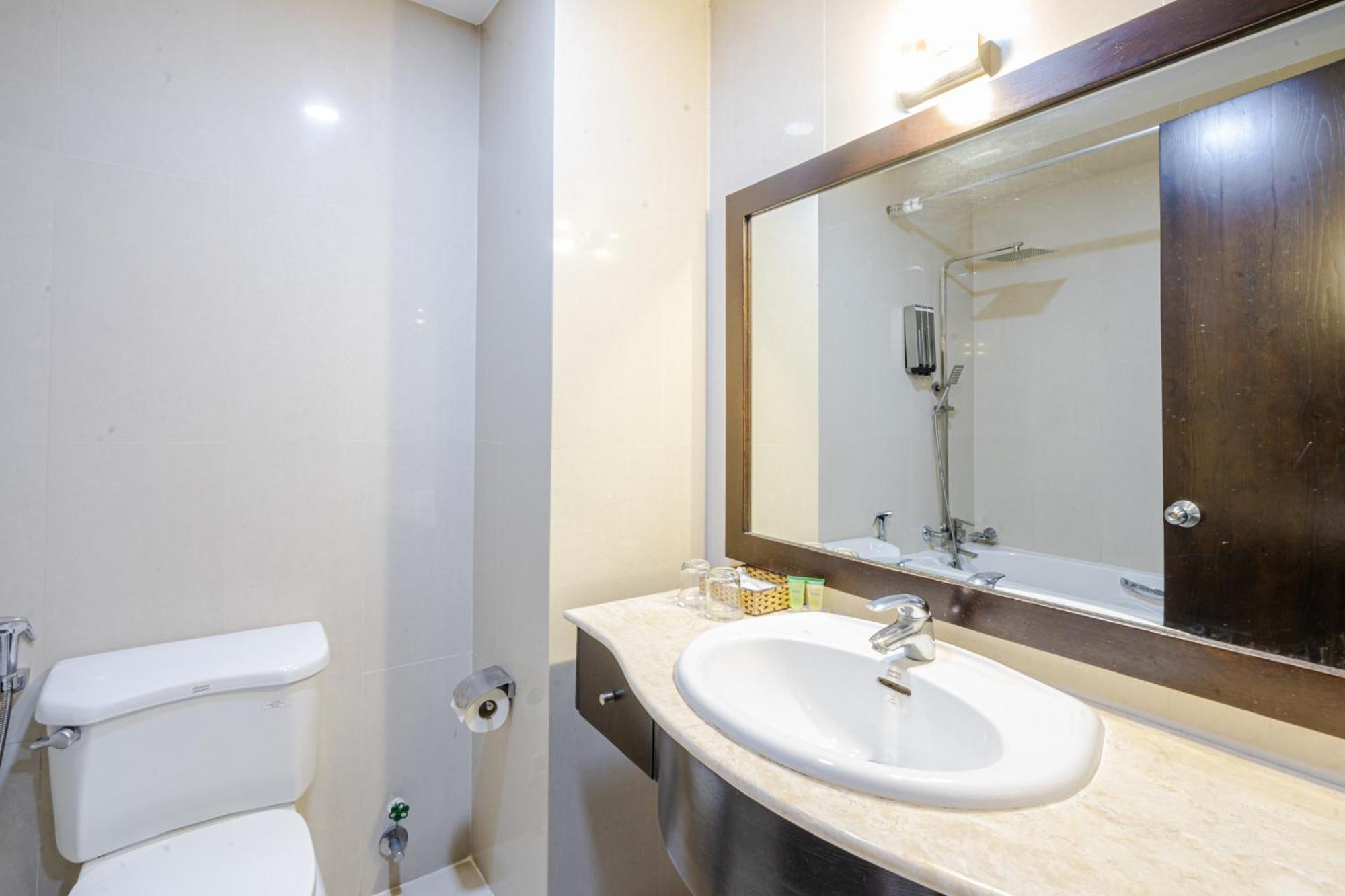 La Serena Boutique Hotel Хошимин Экстерьер фото